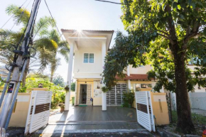 Cosy HomeStay at Penang Island -Beach and Village